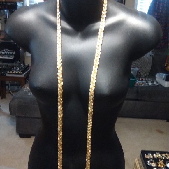 Necklace Costume Jewelry - Picture 3 of 4